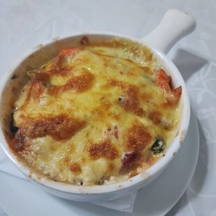 Дуэт из красной и белой рыбы запеченное с овощами Дуэт из красной и белой рыбы запеченное с овощами